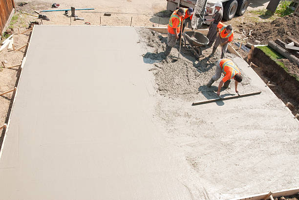 Best Custom Concrete Contractor  in Rib Mountain, WI